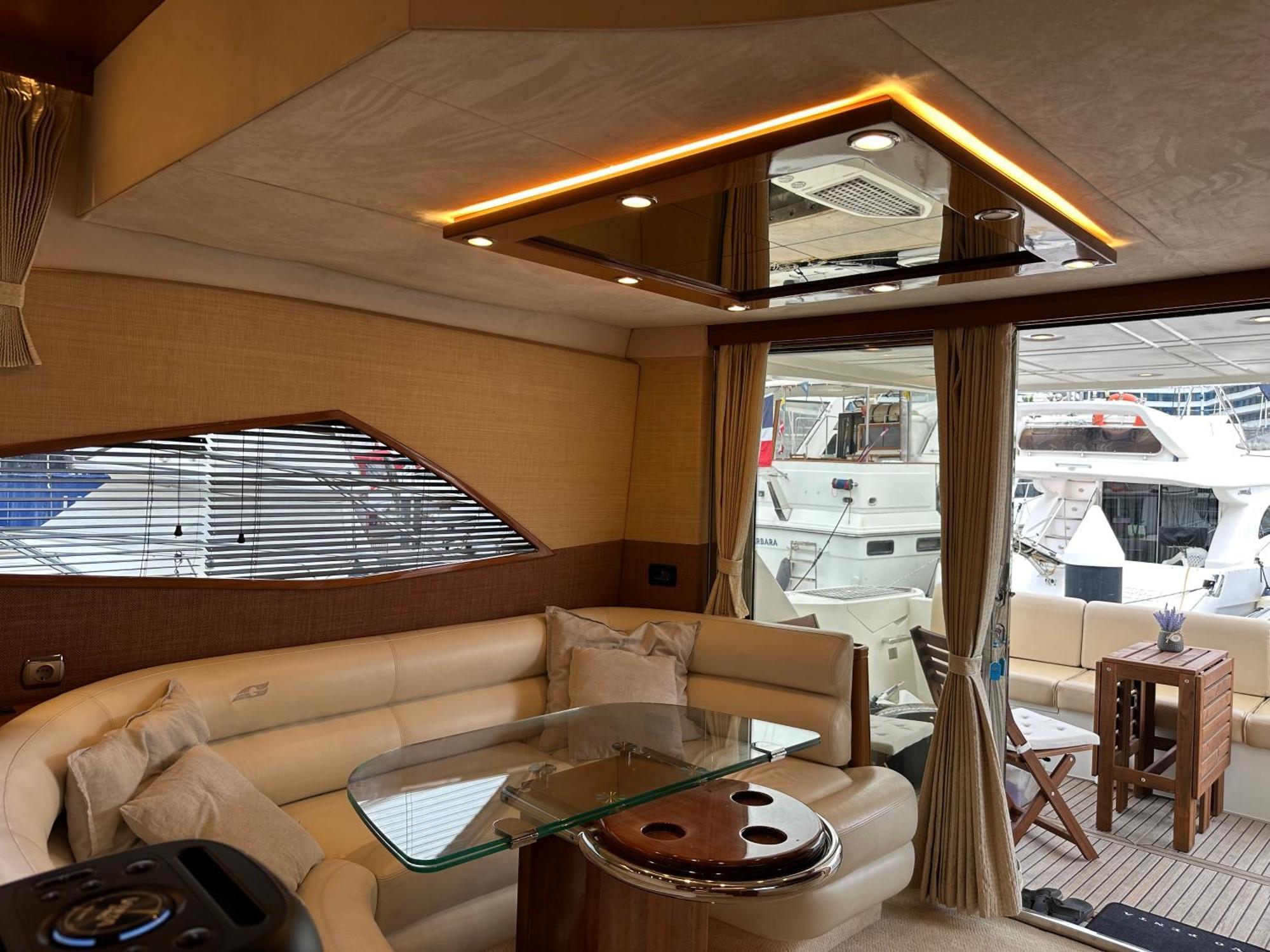 Yacht Pegasus II Hotel Barcelona Ngoại thất bức ảnh